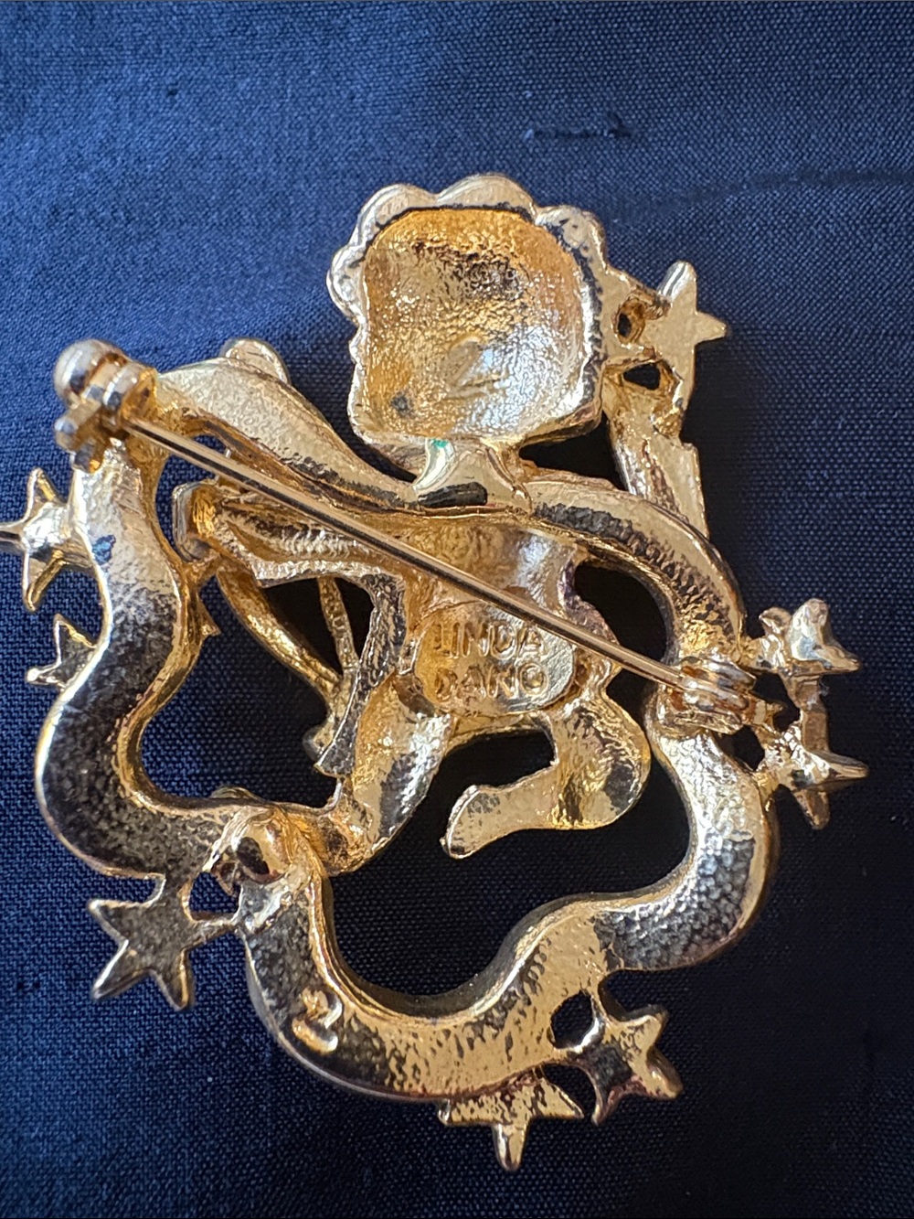 VTG Linda Dano Gold-tone Cherub/Cupid Brooch with Clear Rhinestones - Picture 3 of 7